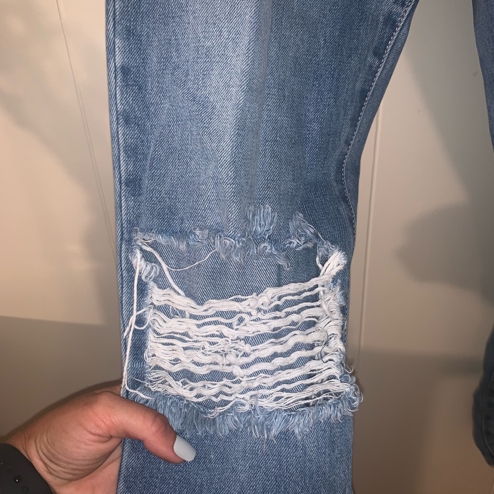 super cute distressed jeans